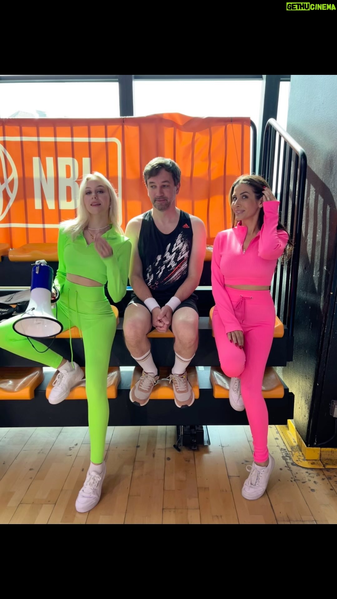 Eva Decastelo Instagram - Miluju svou práci❤️ A taky natáčení pro @bvvlife - máte se na co těšit, protože @sokolondrej je prostě TOP🤌🤌🤌 A taky děkuji za @anniecamell - ta její energie - ach💕💕💕💕💕 #bvv #ondrejsokol #bvvlife