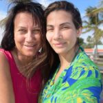 Eva Decastelo Instagram - Celý život se starala, abych se měla hezky, abych byla šťastná, aby ze mě vyrostl dobrý člověk a teď je čas, abych se trošku postarala já o ní, dělala jí radost, brala jí na společné výlety 💕 - važme si rodičů a ukažme jim, že je máme rádi❤️ #laska #love #rodina