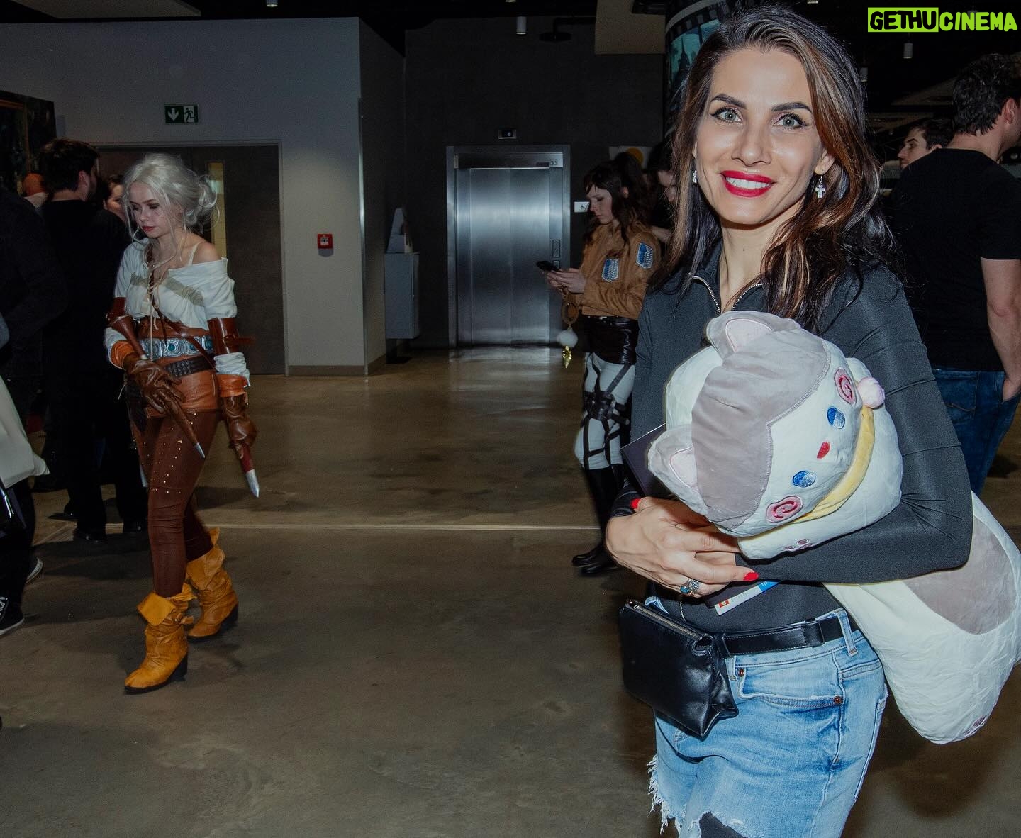 Eva Decastelo Instagram - Po roce zase na @comiccon_prague ❤️ Naprosto úžasná akce, strávila jsem tam 7 hodin a kdybych nemusela odejít, tak jsem přes noc🤌 Za fotky moc děkuji @photographer_regina_voronina #comics #comiccon #scifi #ghostbusters #fandom