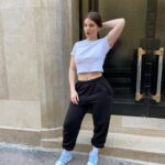 Eva Ducci Instagram - 👟💙 JEU CONCOURS @restocks 👟💙 GAGNEZ une paire d’Air Jordan 1 Low Ice Blue dans votre pointure ! 🧊 (celle que je porte) COMMENT JOUER: 1. Aimez cette publication 2. Suivez @restocks & @evaducci 3. Taguez 2 amis et commentez votre taille EU 🌠 BONUS : partagez en story et taguez @restocks Les gagnants seront tirés au sort et contactés personnellement par @restocks le 17 avril ! Vous devez suivre toutes les étapes ci-dessus pour être admissible. Vous pouvez commenter aussi souvent que vous le souhaitez pour avoir plus de chance. Bonne chance! 🍀 #restocks #Giveaway #Sneakers #AirJordan
