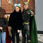 Eva Ducci Instagram – DISNEY🎄❤️ 🍭🩵🍿✨ (j’ai vu Loki je peux mourir en paix…👼🏼)

.

#disney #disneyland #lokidisneylandparis #loki #lokijetaime #love #happy #christmas