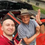Eva Holubová Instagram - Velký Sklepák, architekt, básník, šiřitel osvěty a hlavně skvělý, vzdělaný a moudrý člověk - David Vávra. Strávili jsme spolu příjemné dopoledne a hovořili o pohledu architekta na výzvy spojené se změnou klimatu a adaptací na ni, o důležitosti obyčejnosti a zeleně v prostoru, o veřejných knihovnách, potřebě uvědomění si skromnosti života i secesi v Bruselu.