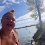 Eva Kramerová Instagram – Takto začala moja nedeľa 🩷✨ Hovorím si, že idem skúšať všetko čo som doteraz nevyskúšala ✨Dnes to je Otužovačka 🥴
Vy si idete toto ?
