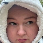 Eva Kramerová Instagram - Ja milujem ten pocit keď sa prekonám ! ✨🌧️💞 Akože ja citim potom takú vnútornú power že až ! Otužovanie, odpísať účtovníčke, Dohodnúť sa s kuriérom 😀 to sú všetky moje boje ktoré som dnes vyhrala 😭 pusinky spravte tento týždeň aspoň jednu vec do ktorej sa vám fakt že nechce … a potom bude magic ✨ Bozky … váše ginger ľadové medvieďa 🐻‍❄️
