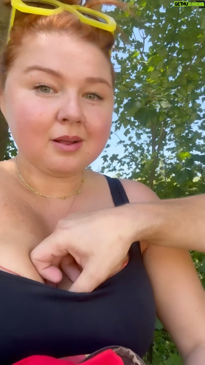Eva Kramerová - 9.2K Likes - Vždy keď sa stretneme sme jak deti 😀 ale však to je na tej dospelosti asi najkrajšie 🫠🤞🏻✨ že si to môžeš dovoliť 💞
A samozrejme návrat do detstva sa ukazuje aj v “závislosti” Kaktusákoch 🌵🍋 #kaktusaci🌵 #jojo🍬