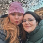 Eva Kramerová Instagram - Sme späť v plnej sile 🩷🩷🩷 Nahrali sme novoročný diel a bude total juicy a výživný ✌🏼 Lubkame vás ✨ … vaše inžinierky 🐍🐍