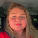 Eva Kramerová Instagram - 💞 V noci ma z afterky viezol veľmi príjemný taxikár z Afganistanu … bol obrovský spln a povedal mi nech si niečo želám … že čo si zaželám to sa mi splní 😀🫶🏻 A tak som si želala …Niekedy som si zvykla želať dlhé zoznamy, take dlhé ze podľa mňa by sme pod Ufom stáli doteraz. 😀 Včera to bolo kratšie - moje želanie bolo pracovať a obklopovať sa milými ľudmi. Áno praobyčajné želanie ktoré ale dokáže v živote urobiť neuveriteľný rozdiel … obyčajná milota a duševná pohoda je “game changer” 😘 Vo fotkách malý priebeh včerajška 💞 Bolo to príjemné, gratulujem všetkým čo vyhrali a všetkým ktorí robia veci čo ich bavia … je to dar ✨ @socialawardslovakia