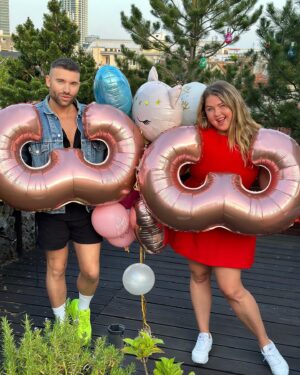 Eva Kramerová Instagram - Včera sme oslavovali Evkine krásne trojky ❤️❤️ Dnes sa liečime… lebo poviem vám, bola to jazda 😂❤️‍🔥