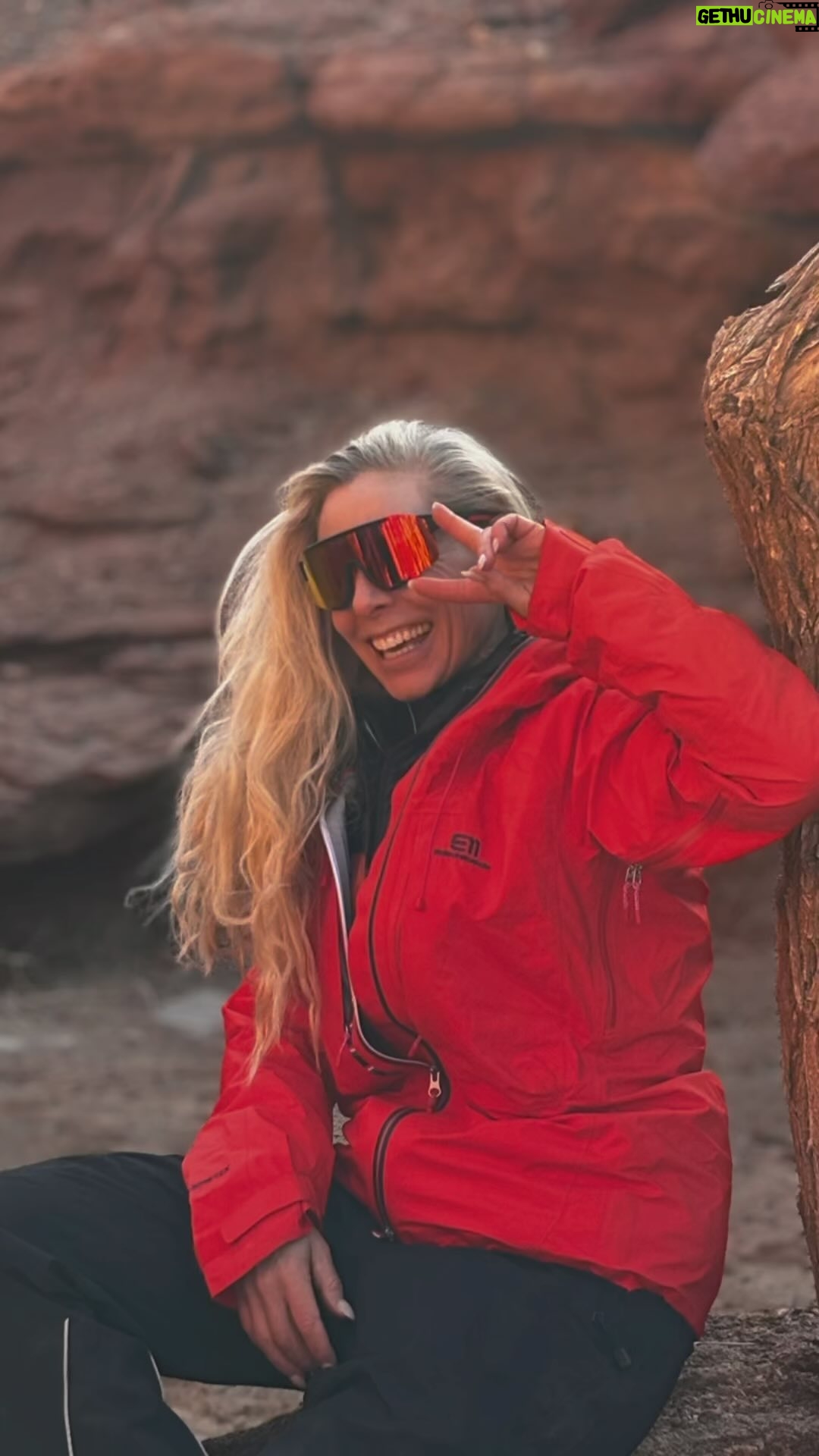 Eva Röse Instagram - This ain't Texas. It's Gobi. Sparks from our amazing expedition across the Gobibdesert in Mongolia. An international team of 14 women on a mission with @herplanetearth to support @nature_org and their projects with the nomads and the areas affected by climatechange. The people we met,the nature,the stars at night and the sisters in my team are forever tattoed under my skin. Thank you ALL who contributed to our fundraising and thank you @virgn.terra for connecting us to earth,history ,camels,rangers and the nomad families along the way. 🐫🇲🇳🌏 #expedition#gobi#mongolia#womensupportingwomen#adventure#camel#desert#altaimountains#dune