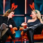 Eva Röse Instagram - Jojo- in i finrummen med dom för bövelen. Tack för glada tillrop och önskemål om att ta över hela @tv4 . Vi hinner inte . Viktigare saker ska göras. Testen om snabbast väg in i framtiden fortsätter med oerhörd hastighet. Idag stål-ren. NollkonTrolltider. Lucka nr 5. Burnout med Snurre Sprätt #knyckisånässla#julkalender#testing#framtid#samtid#julefrid#ren#burnout#häxkraft#fuckoff#såattsäga (finfoto av @photographerkarintornblom för #helleniushörna) @vannarosenberg