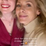 Eva Röse Instagram – Men alltså .
Så roligt att så många skriver in till vår pod Heder och festmoral. Finns där poddar finns.
Vi hjälper er med allt som gör livet lite ljusare.
Punkt .
Låt Stå. @amandacollden