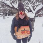 Eva Röse Instagram - Luckans Lakejer ger er ännu ett test av snabbast väg mot framtiden när samtiden suger som en nyfödd kalv. NollkonTrolltider Lucka 4. Genus från Nazaret i Box. #knyckisånässla#julkalender#jul#religion#framtid#box#fastandfurious#påve#snö#speed#genus#future#samtid#julefrid#skärpning#såattsäga @vannarosenberg