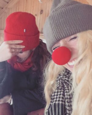 Eva Röse Instagram - NollkonTrolltider.
Lucka 2.
Rosenbads svampkokeri #julkalender#knyckisånässla#regeringskansliet #svamp#historienomsverige#office#jul#advent #helgöppet#jajemän  #ä#trolltider#nollkoll#kontroll#knyckis @vannarosenberg