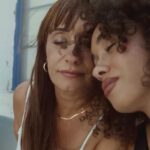 Eva Ruiz Instagram – 🖤🌋 Les hice una versión acústica de “Papá Dónde Estás” para lxs que les gusta escuchar baladitas con este frío ✨✨✨coming out soonnn