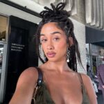 Eva Ruiz Instagram - Para lxs que aman fuerte pero no fue para siempre. Impossible love. Quedan 2 diasss🌹🌹@arinraycamp Presave en mi bio 💔