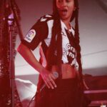Eva Ruiz Instagram - Brighton dia 2🇬🇧🤍🤍 @greatescapefest 🤍 love you guys x @themartinipolice 📸