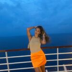 Eva Zapico Instagram - Windswept 🍊🌬🌊