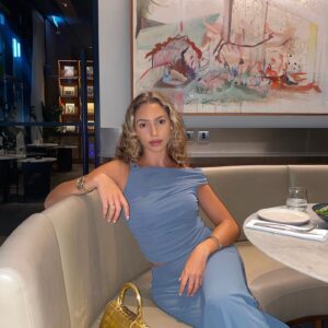 Eva Zapico Instagram - Eating good 🥙🥘🍤🍸 

@visitabudhabi 
@thelighthouse_abudhabi 
@yasbayuae 
@yasisland 
#InAbuDhabi