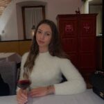 Eva Zapico Instagram - My diet last week consisted of cheese & wine 🧀🍷