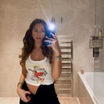 Eva Zapico Instagram - I bought this top because my 12 year old sister said it’s cool