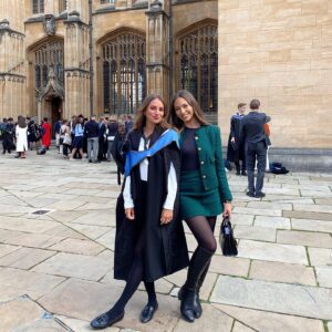 Eva Zapico Instagram - “Eva can you stop making this about yourself, your sisters graduating”🙄🙄 SO proud of you! @zara.zapico 🫶🏽🎓❤️