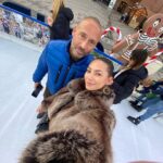 Eva Zapico Instagram - A wholesome few days 🫶🏽🎄❄️🎅🏼🥂⛸