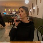 Eva Zapico Instagram - Silly season ✨🍷