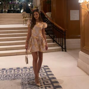 Eva Zapico Instagram - This weekend 🫶🏽🌷🥂🎀