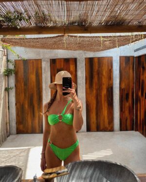 Eva Zapico Instagram - Ur a lil red Disick 🍉