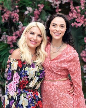 Evagelia Siriopoulou Instagram - Στην αγαπημένη μου Ελένη. @elenimenegaki ❤️

@stefania_dros @boutique15_athens @cactus.jewelry @mark_milan_shoes #evageliasiriopoulou #thankyousomuch