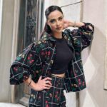 Evagelia Siriopoulou Instagram - 🌺🌻💐 @karavanclothing ❤️ #evageliasiriopoulou #actress #fashionstyle #2024