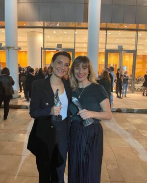 Evdokia Roumelioti Instagram - Το χθεσινό βραβείο οφείλεται στη μεγάλη στήριξη και ανταπόκριση του κόσμου, παρ’ όλες τις δυσκολίες της καθημερινότητας, για αυτή τη θεατρική παράσταση. Είναι σημαντικό και εξίσου λυτρωτικό για τον καλλιτέχνη που μέσα από προσωπικές θυσίες, βαθιά ενδοσκόπηση  φέρει σε πέρας κάτι μέσα από την ψυχή του με αγάπη κι ανιδιοτέλεια. Μαζί με τη Βίκυ μου που ανακάλυψε και μου επικοινώνησε το έργο απολαύσαμε την υπέροχη διαδρομή μιας «Ιστορίας Αγάπης». Ευχαριστώ πολύ από καρδιάς το Αθηνόραμα και το κοινό του για το βραβείο αυτό.
 @athinoramagr @vickyvolioti_official #awardceremony #awardwinner #2022 #thankful