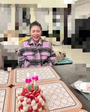Eve Ai Instagram - 37！一樣輕狂一樣不枉
謝謝支持我的你們，一起長大！