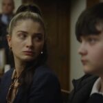 Eve Hewson Instagram - I am so truly proud of this movie. 90 minutes of laughs, tears, music… and a whole lot of attitude. 💚🤍🧡 If you haven’t seen it, I promise you, you should. Enjoy. 🙏🏼 Streaming on @appletv now. #floraandson