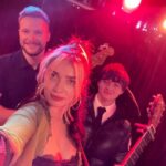 Eve Hewson Instagram - My accidental rockstar era has arrived. ❣️ I’m not sure how or why this happened. But I’m so glad it did. We spent last summer in Dublin writing and jamming and talking and smoking and somehow we came up with this >> You can stream our movie FLORA AND SON and listen to our soundtrack on @appletv @applemusic (My personal favourite is Dublin07 performed by me and the GREAT @orenkinlan ) Thank you John Carney and @garyclarkmusic for inviting me in on the fun. 💚🤍🧡 #floraandson