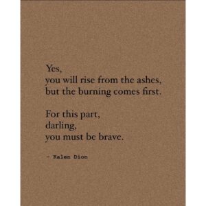 Eve Hewson Instagram - ✨2023✨
You were so good to me ⚡️

(….That strike hit different tho 🙃)

💚🤍🧡

2024, let’s find some peace. 🙏🏼