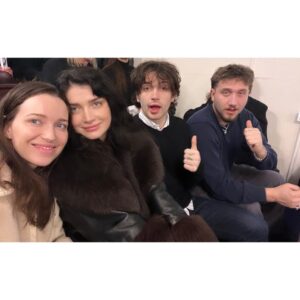 Eve Hewson Instagram - ✨2023✨
You were so good to me ⚡️

(….That strike hit different tho 🙃)

💚🤍🧡

2024, let’s find some peace. 🙏🏼