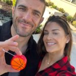 Eve Torres Instagram – I couldn’t ask for more. ❤️🙏🏼 🎄 
Merry Christmas from our family to yours! @renergracie