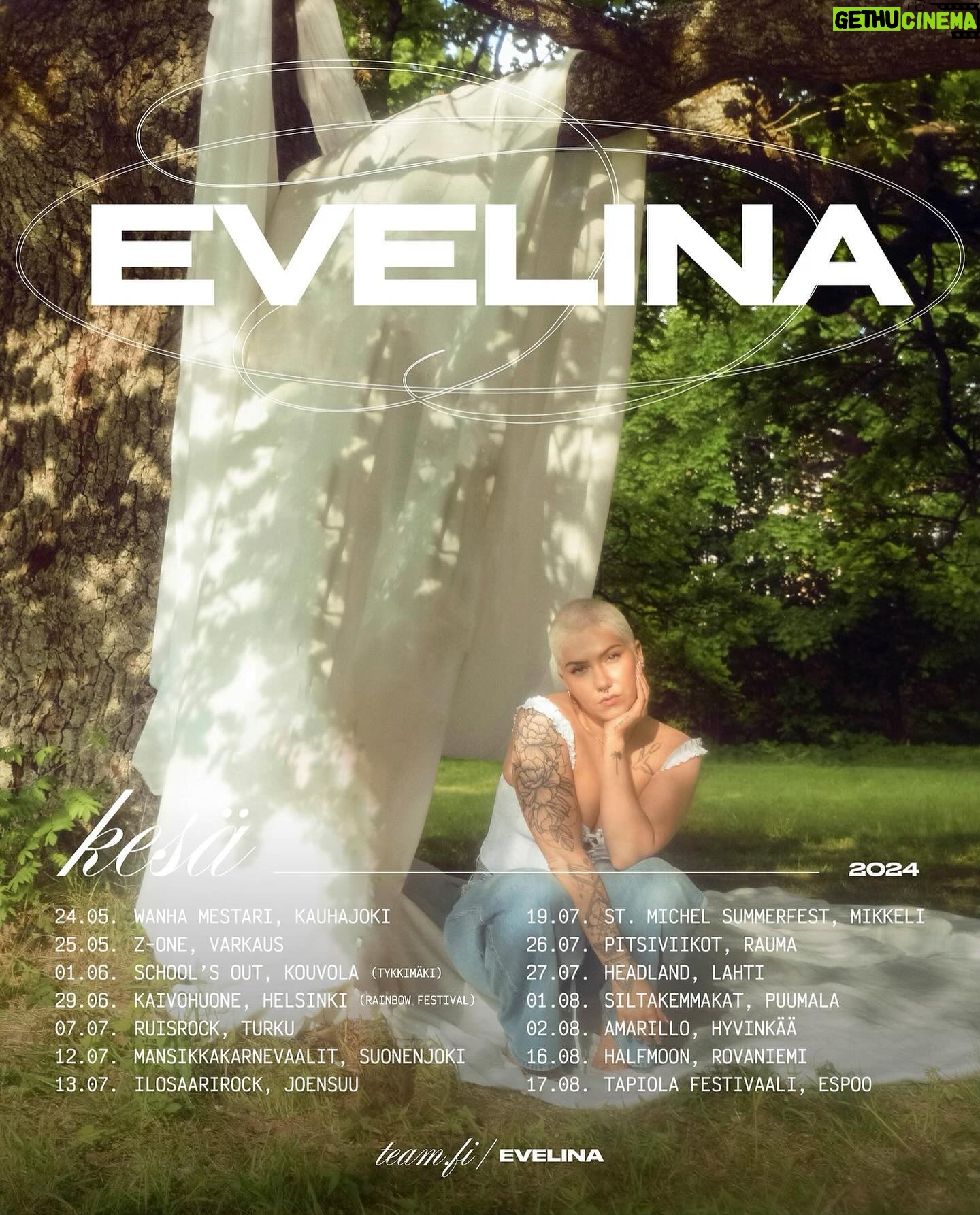 Evelina Instagram - Kesä 2024 🤍 nähään keikoil rakkaat xx eve