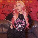Evelina Instagram – katse viikonlopun keikoissa ku Pehmee Tour lähtee pohjoiseen!! 🫶🏼
PE Tornio, Umpitunneli @umpitunneli 
LA Oulu, 45 Special @45_special_oulu 
liput keikoille ennakkoon biosta 🍰
ihanaa päästä piiiiitkästä aikaa ylemmäs keikoille, oon aika varma et tulee tosi tunnelmalliset illat ❤️ ja oon myös tosi innoissani et päästään reissaa ja hassuttelee mun pehmeen crewn kaa 🥹