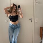 Evelina Instagram - ihanaa juhannusta kaikki 🫶🏼 mä meinaan pelaa videopelejä kotona niin kauan ku pysyn hereillä ja juoda limsaa niin paljon ku jaksan 🥹