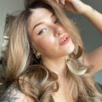 Evelina Instagram - hassu kuvateksti