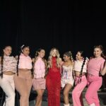 Evelina Instagram - kiitos urheilugaala!❣️ @urheilugaala ihana koreografi @reijaware ja UPEEET tanssijat @yaziyaaz @elliiiss @tarupellinen @siniparkkis @kashiaroraa & @amielatisha teki eilisestä Sydän sulaa -biisin vedosta täydellisen ekan esiintymisen tälle vuodelle 🫶🏼 kiitos niin paljon, oon niin onnellinen ja iloinen siitä miten siistien tyyppien kaa saan kokee mun unelmaa. näät koko vedon yle areenasta! @yle @yleareena