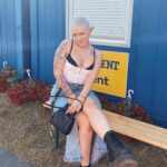 Evelina Instagram – hymyilyttää ku tajusin et huomenna voi sanoo et mun neljäs albumi Pehmee tulee täs kuus 🥹🫶🏼 kiinnostaisko ennen sitä viel pieni maistiainen?