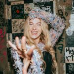 Evelina Instagram – omg mikä keikka tavastialla äsken 🥹 oon tosi tosi onnellinen, kiitos kaikki 🫶🏼 
📷: smashhill @riiagrasshill