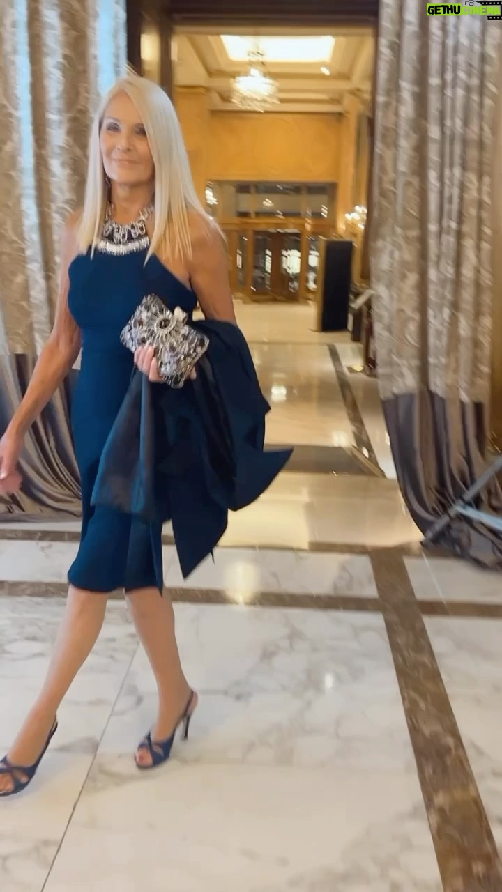Evelyn Scheidl - 8.3K Likes - Gala de la noche azul de @fundacion.gedyt
Es muy importante hacernos los estudios para prevenir futuras enfermedades!!!
RRPP @grupomass
Mi vestido es de @claudiocosano
Medias fresh sin dedos de @medias.silvana
Aros MTbijou
Sandalias @renecaovilla
Clutch regalo de mi amiga @cristysierra10 y el tapado de @teresacalandra de la época de su empresa
Y gracias a mi camarografa @teresacalandra ♥️ Te quiero amiga 💕
Que pasen un lindisimo domingo 🌺🌺🌺