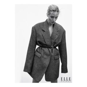 Evelyne Brochu Instagram - Merci Elle Qc! Honorée d’être parmi les femmes de la rentrée. @royalgilbert @anniehorth @nicolasblanchett @turpinsteven