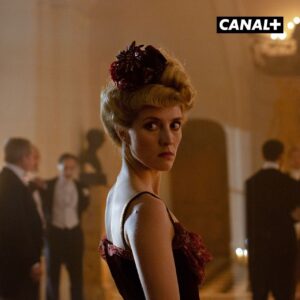 Evelyne Brochu Instagram - Meg Steinheil. #parispolice1900 sur @canalplus dès le 8 février.