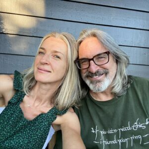Ever Carradine Instagram - Let’s all wish my dad a very happy 70th birthday!
