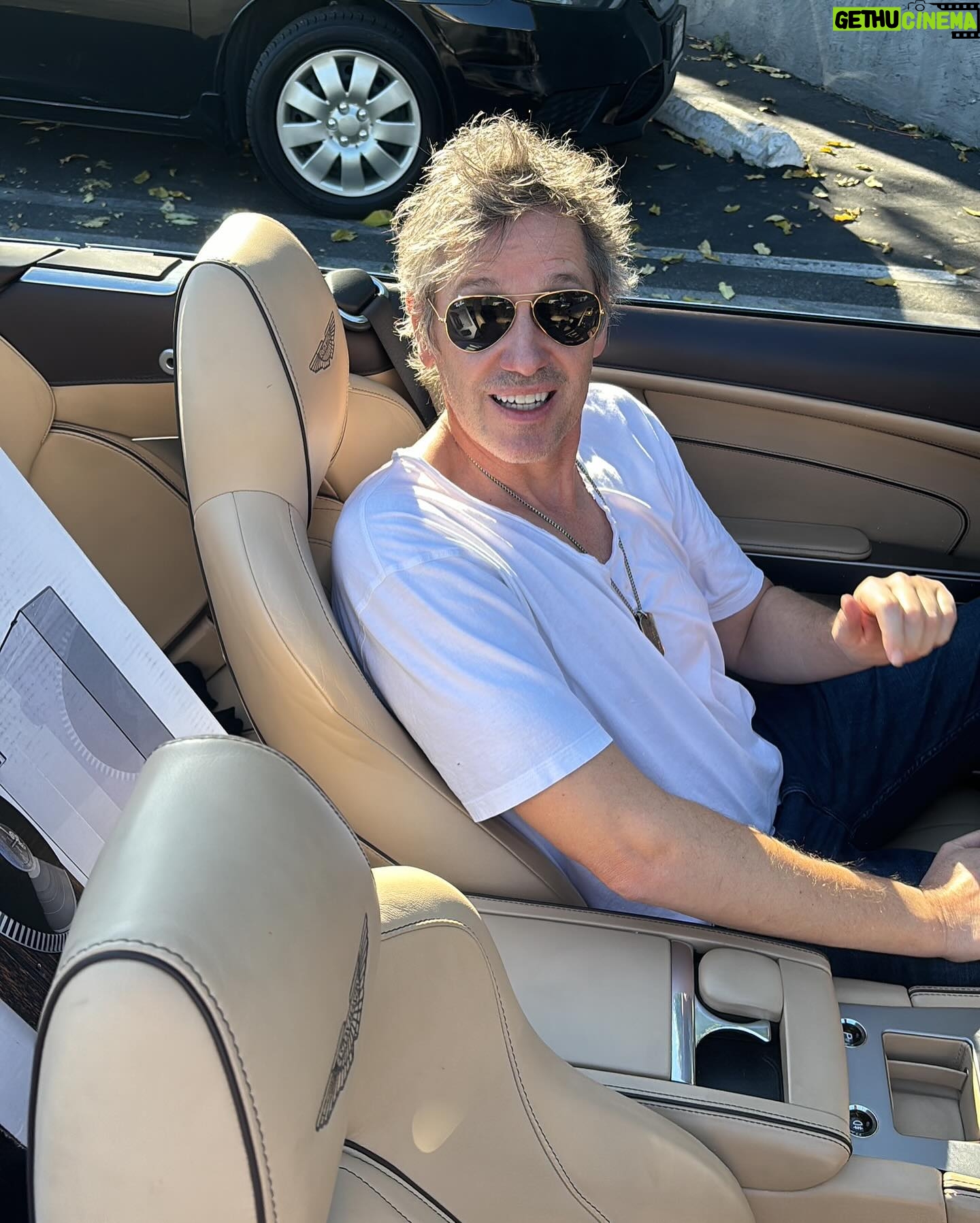 Ever Anderson Instagram - happy birthday to my kind, caring, monty python loving dad! father and daughters that play dungeons and dragons together are just superior 🫡 I LOVE YOUUUU